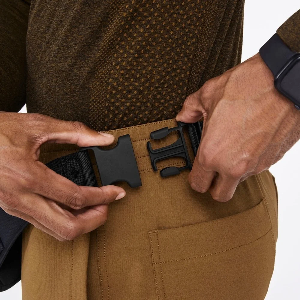 FIGS Indestructible Belt Bag - Picture 5 of 12